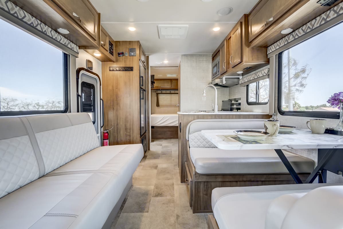 2016 Coachmen Leprechaun Class C